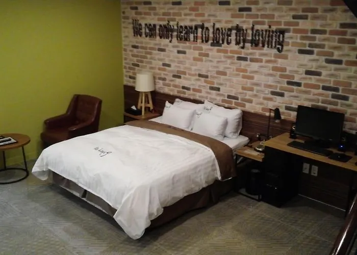 Boutique 9 Hotel