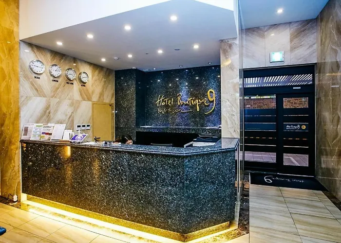 Boutique 9 3*