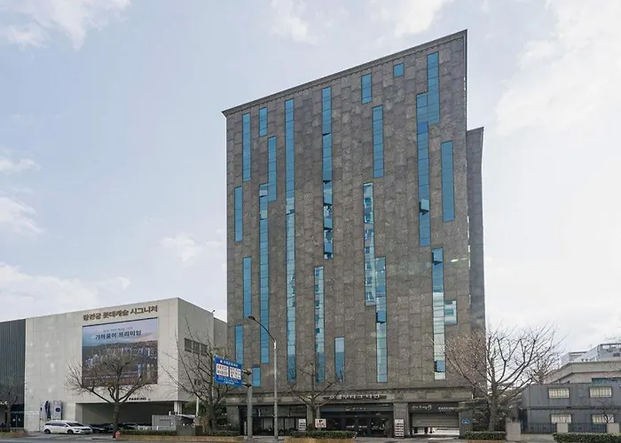 Boutique 9